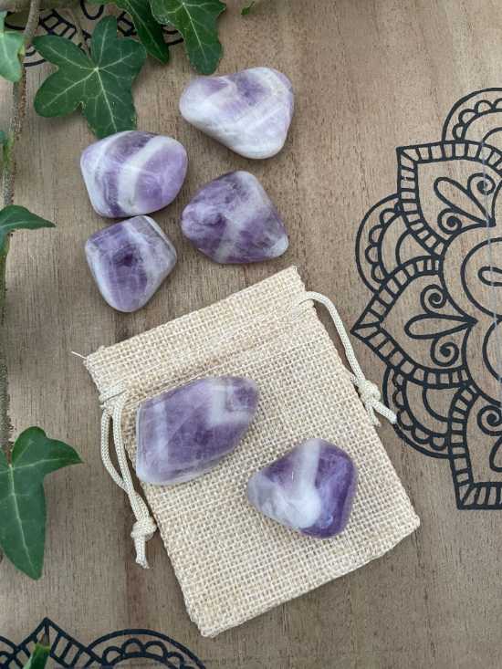 Améthyste pierre violette de sérénité et spiritualité
