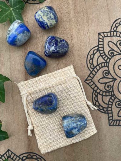 Lapis lazuli pierre bleu outremer d'harmonie